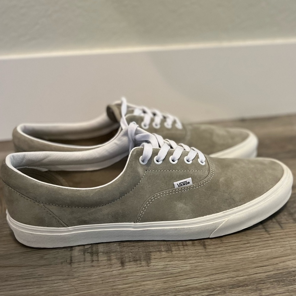 Vans Pig Suede Era Size 16